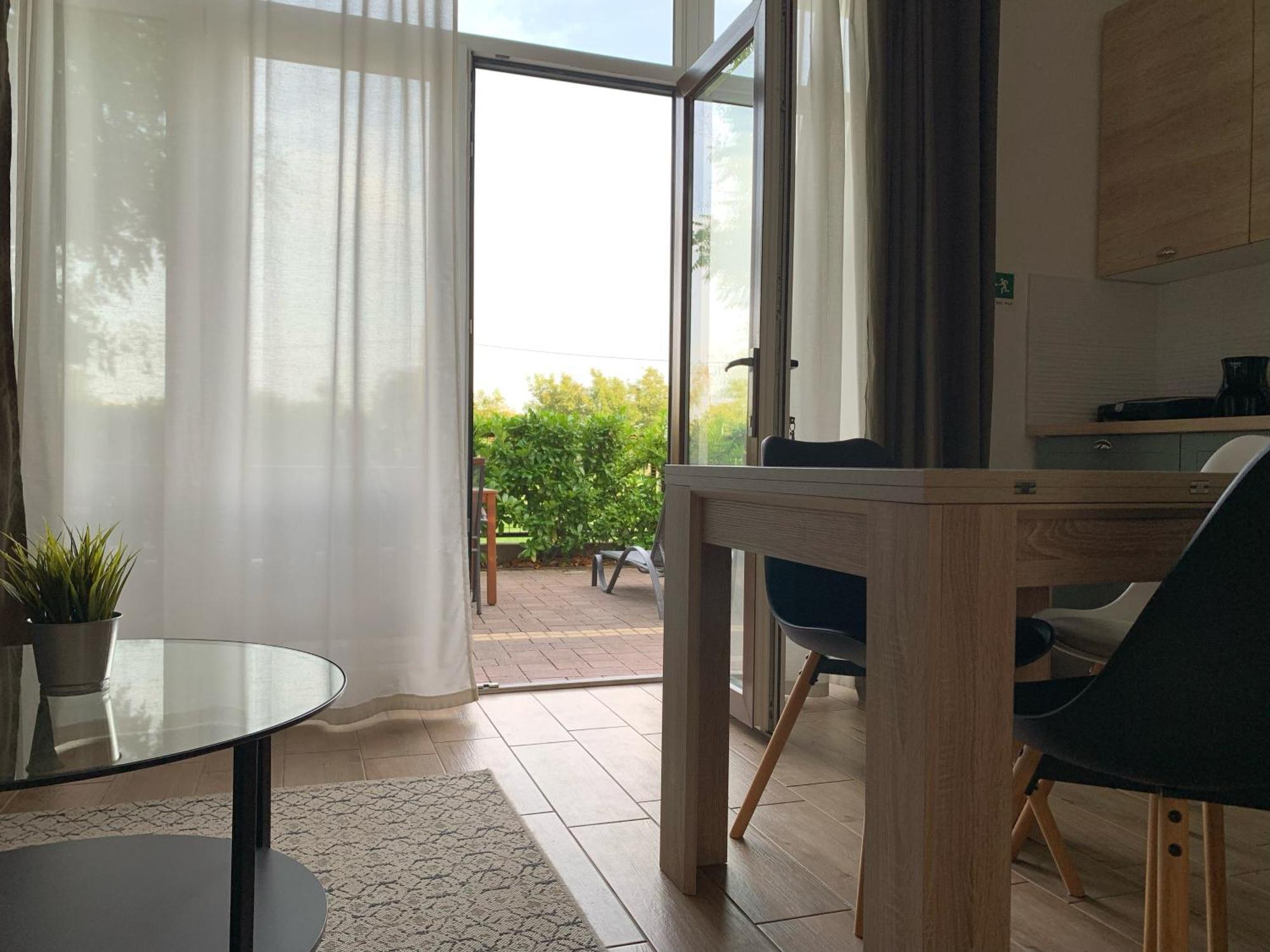 Noar Enjoy Your Stay Oresje Dış mekan fotoğraf